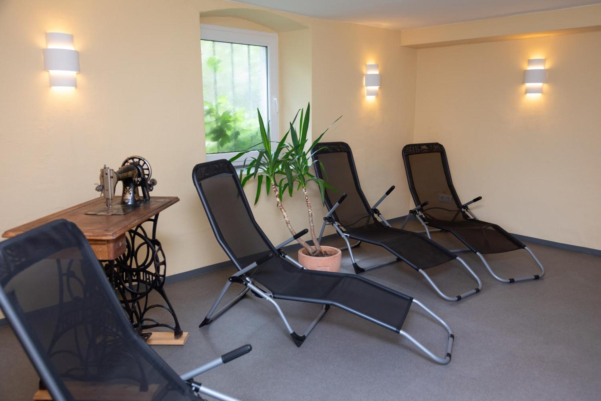 Moderne Ferienwohnung In Alter Villa Georgenthal  Exteriör bild